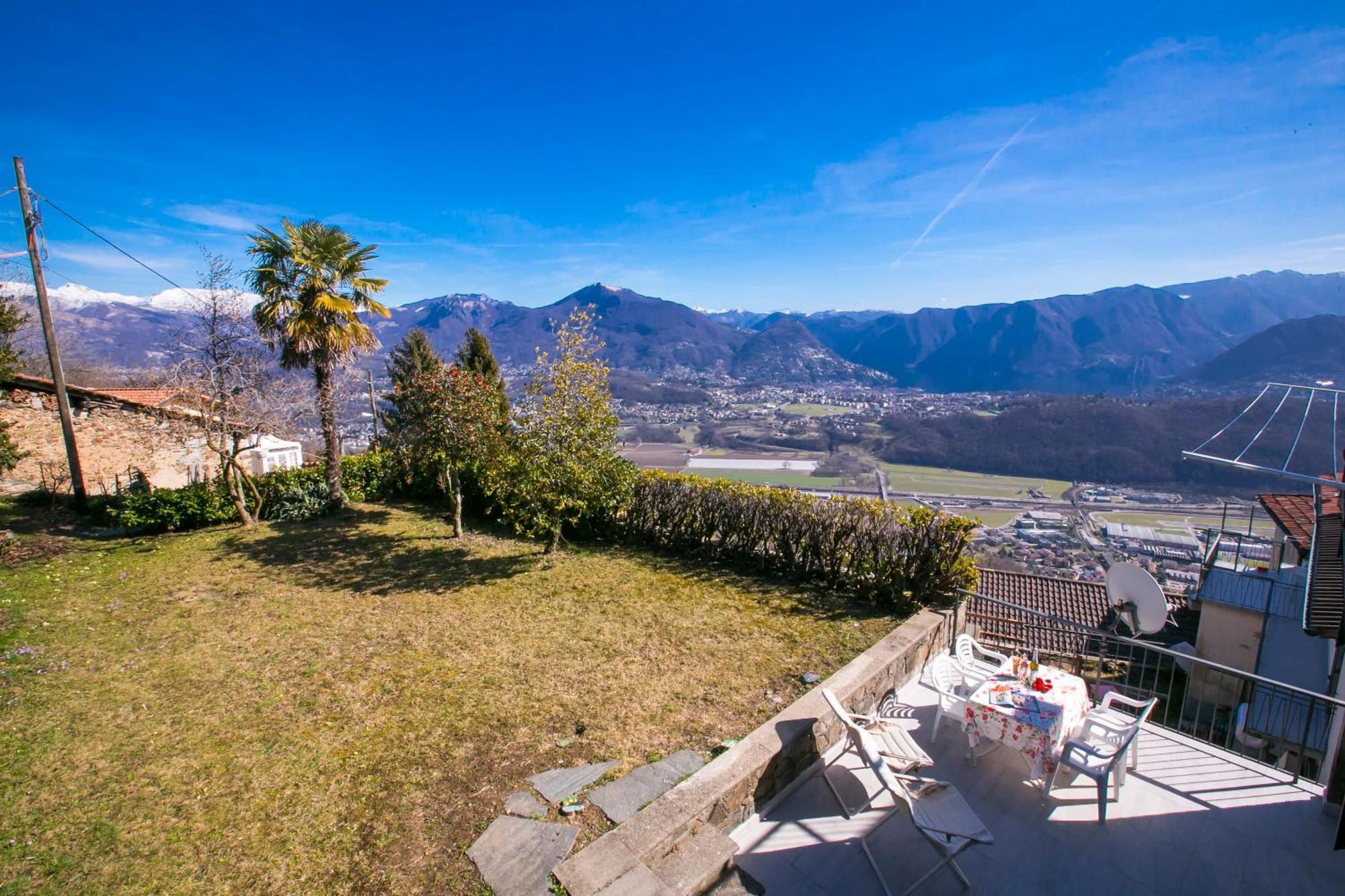Chalet Cademario - Happy Rentals Bagian luar foto